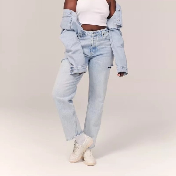 Abercrombie & Fitch Curve Love High Rise Dad Jean Destroy - Picture 1 of 9